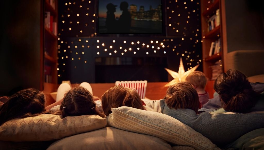 41 Things To Do At A Sleepover For A Memorable Night